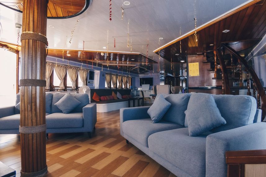 Salon interior - Princess Dhonkamana