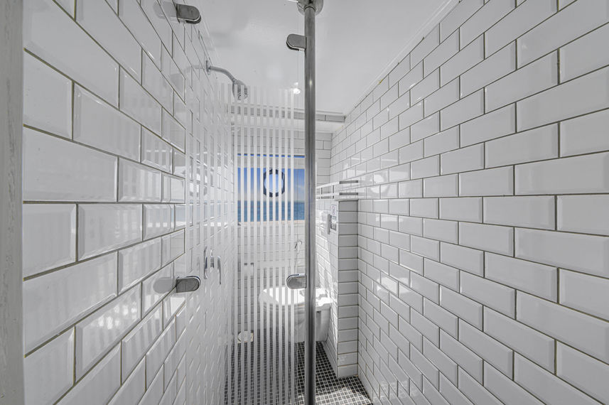 En-Suite bathrooms - Sea Serpent Excellence
