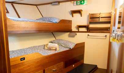 Twin Semi En-suite Cabins