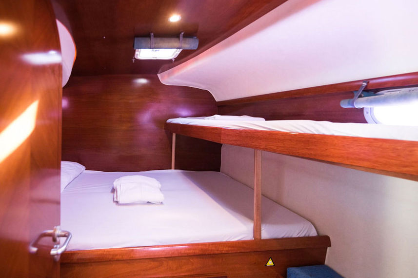 Double Cabin - Entice