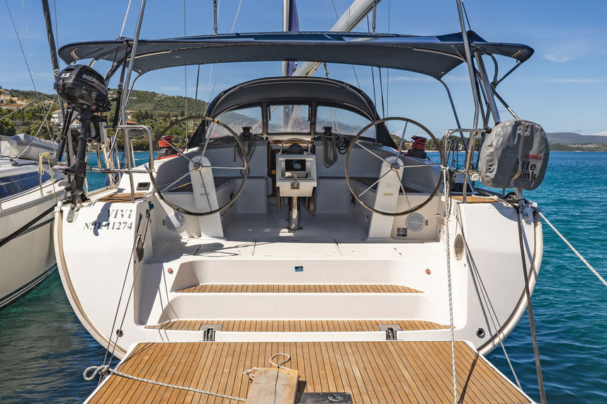 サンデッキ - Bavaria 51